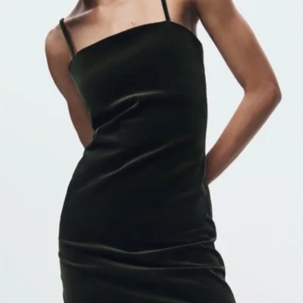 ZARA WOMAN NWT FW23 EMERALD VELVET TUBE DRESS ZW COLLECTION 9256/079